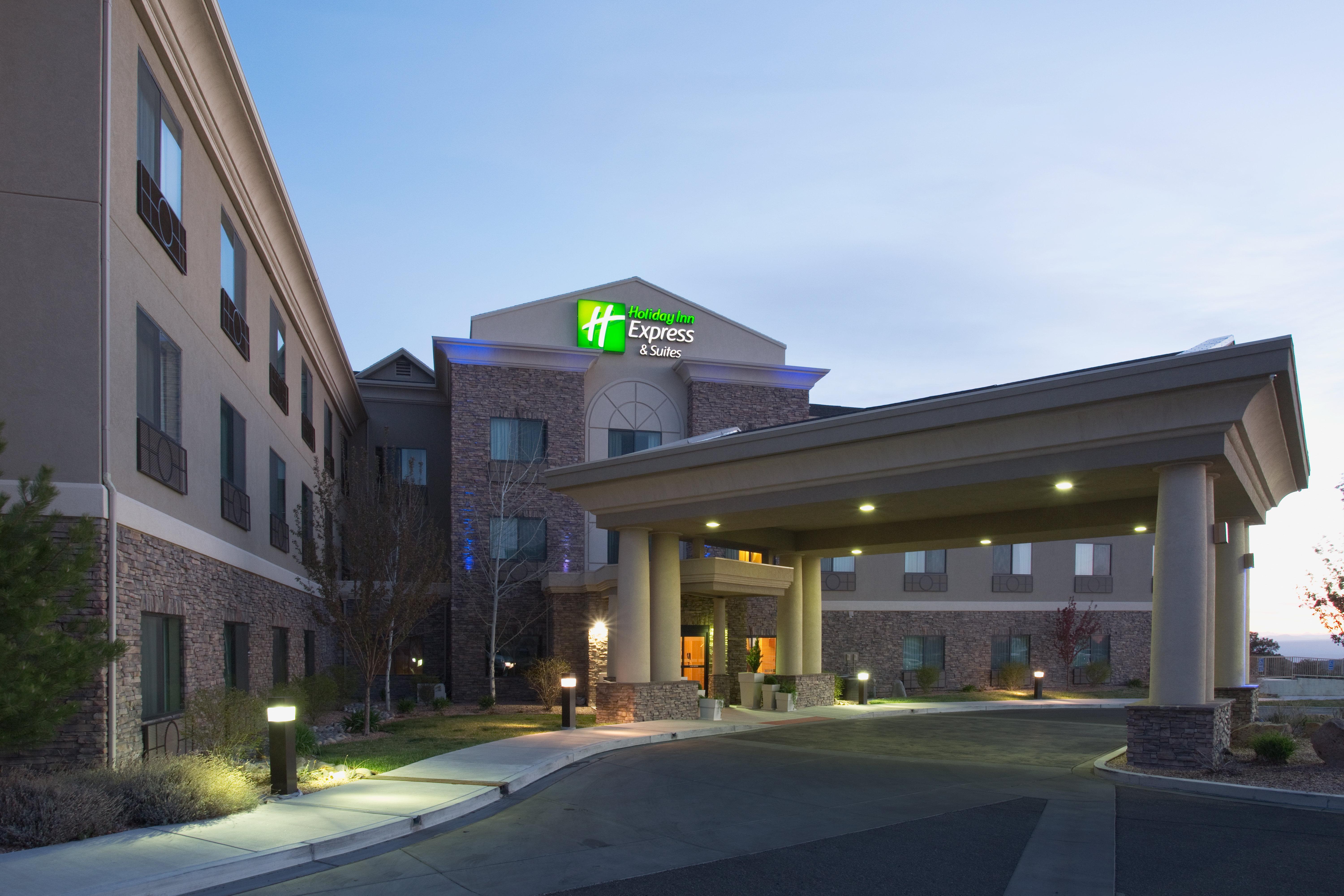 Holiday Inn Express&Suites Los Alamos Entrada Park, an IHG Hotel Exterior foto