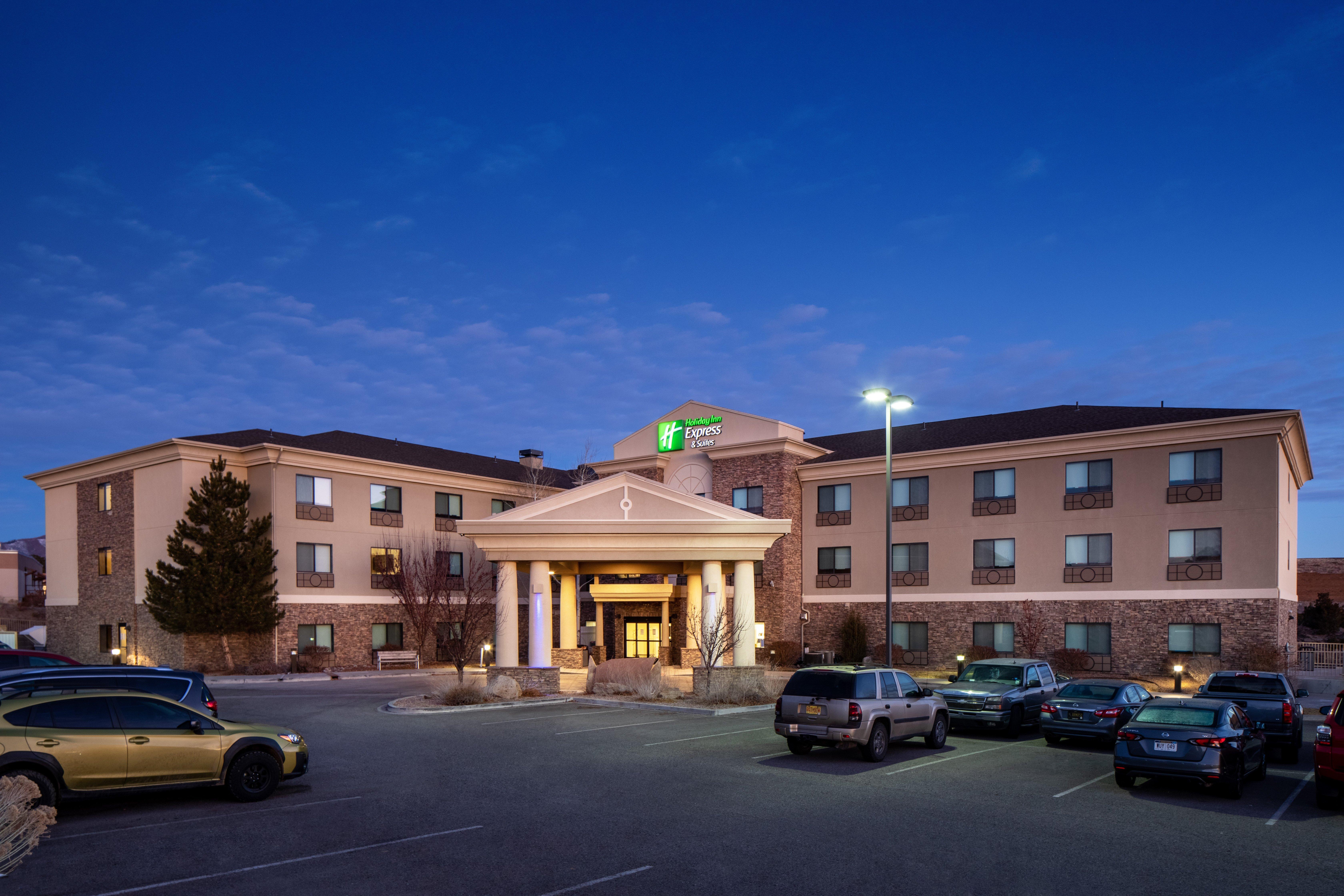 Holiday Inn Express&Suites Los Alamos Entrada Park, an IHG Hotel Exterior foto